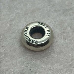 Pandora 925 Sterling Classic Shine Tiny Stopper Open Bangle Charm